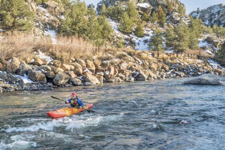 5 Excellent Places for Beginners to Kayak in Arkansas