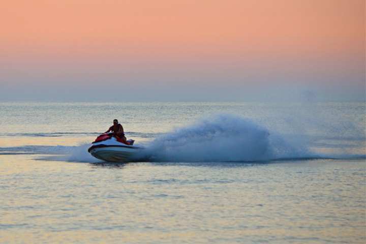 5 Exhilarating Jet Skiing Spots in Louisiana