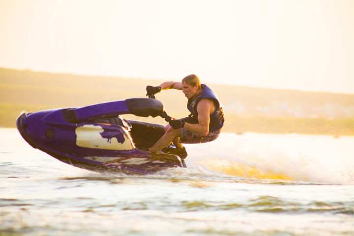 5 Exhilarating Jet Skiing Spots in Texas 