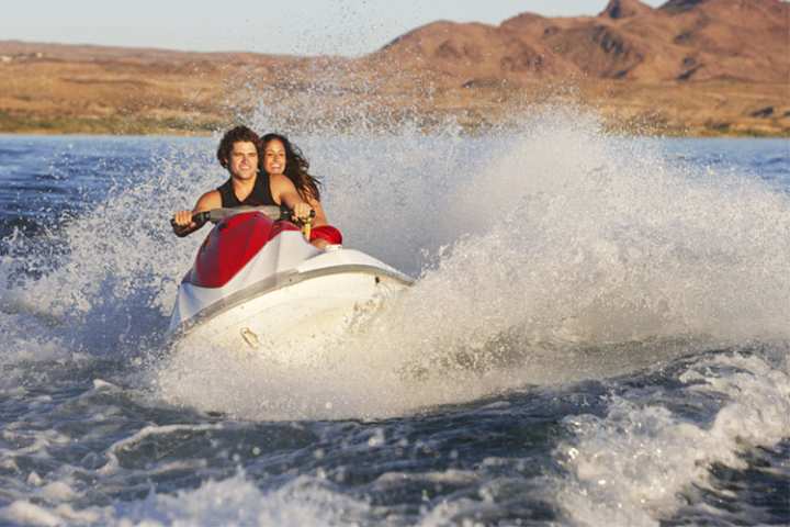 5 Exhilarating Jet Skiing Spots in Utah