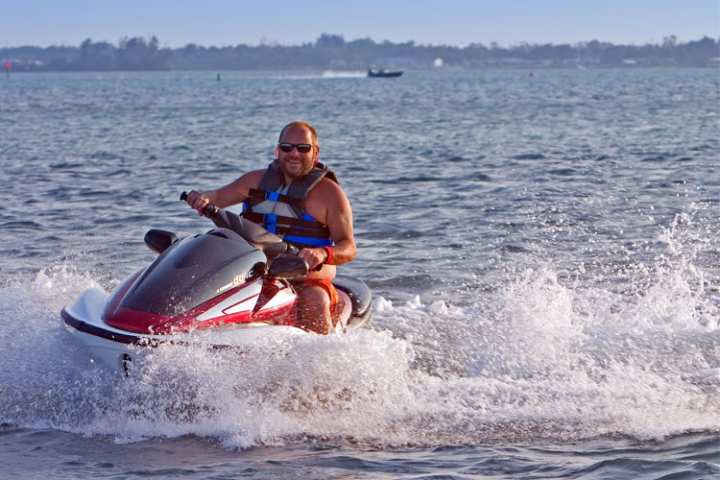 5 Exhilarating Jet Skiing Spots in Wisconsin 